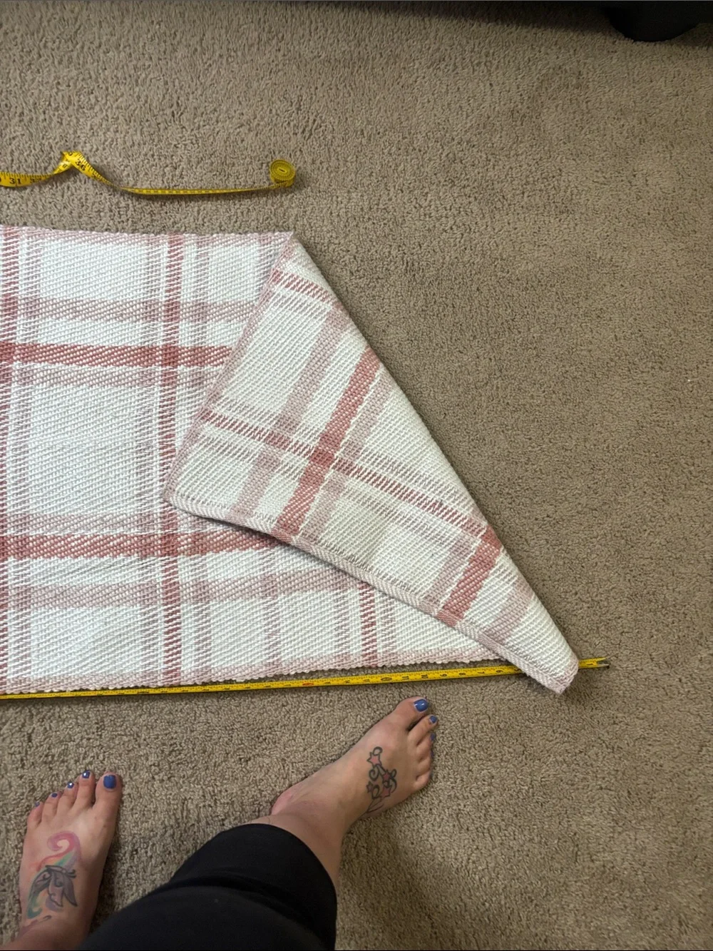Plaid Woven Rug - White and pink